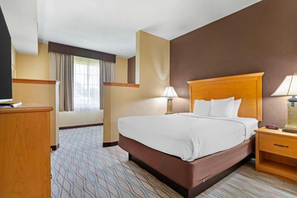 Best Western Locust Grove Inn & Suites Exterior photo